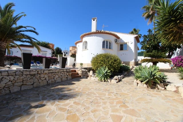 5 bedroom Villa for sale in Canuta, Calpe / Calp with pool garage - € 695,000 (Ref: 9182396)