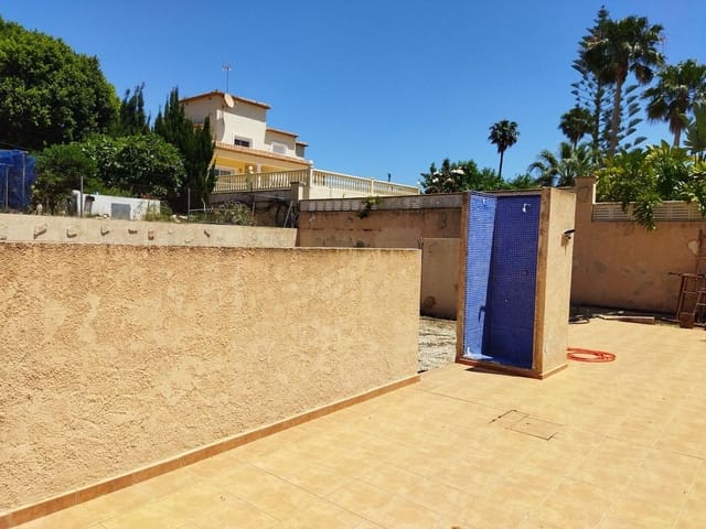 6 makuuhuone Huvila myytävänä paikassa Canuta, Calpe / Calp mukana uima-altaan 
autotalli - 1 150 000 € (Ref: 9182397)