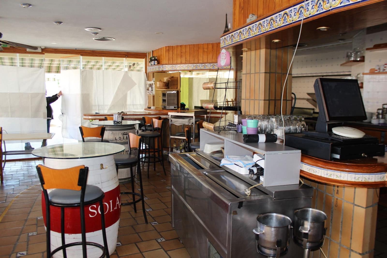 Komercyjne na sprzedaż w Calpe / Calp z basenem garażem - 1 100 000 € (Ref: 9182455)