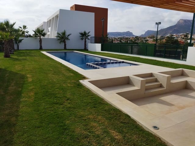 3 quarto Casa em Banda para venda em Canuta, Calpe / Calp com piscina garagem - 755 000 € (Ref: 9182461)