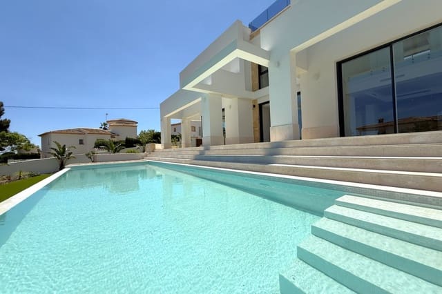 4 slaapkamer Villa te koop in Benissa - € 2.260.000 (Ref: 9182472)