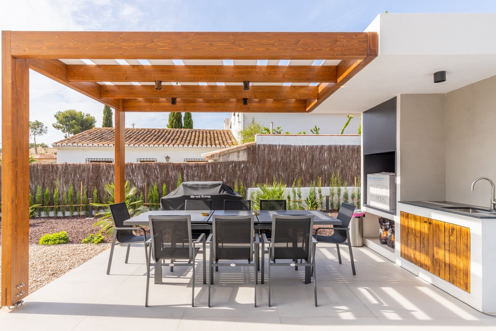 4 sypialnia Willa na sprzedaż w Benissa z basenem garażem - 1 250 000 € (Ref: 9182481)