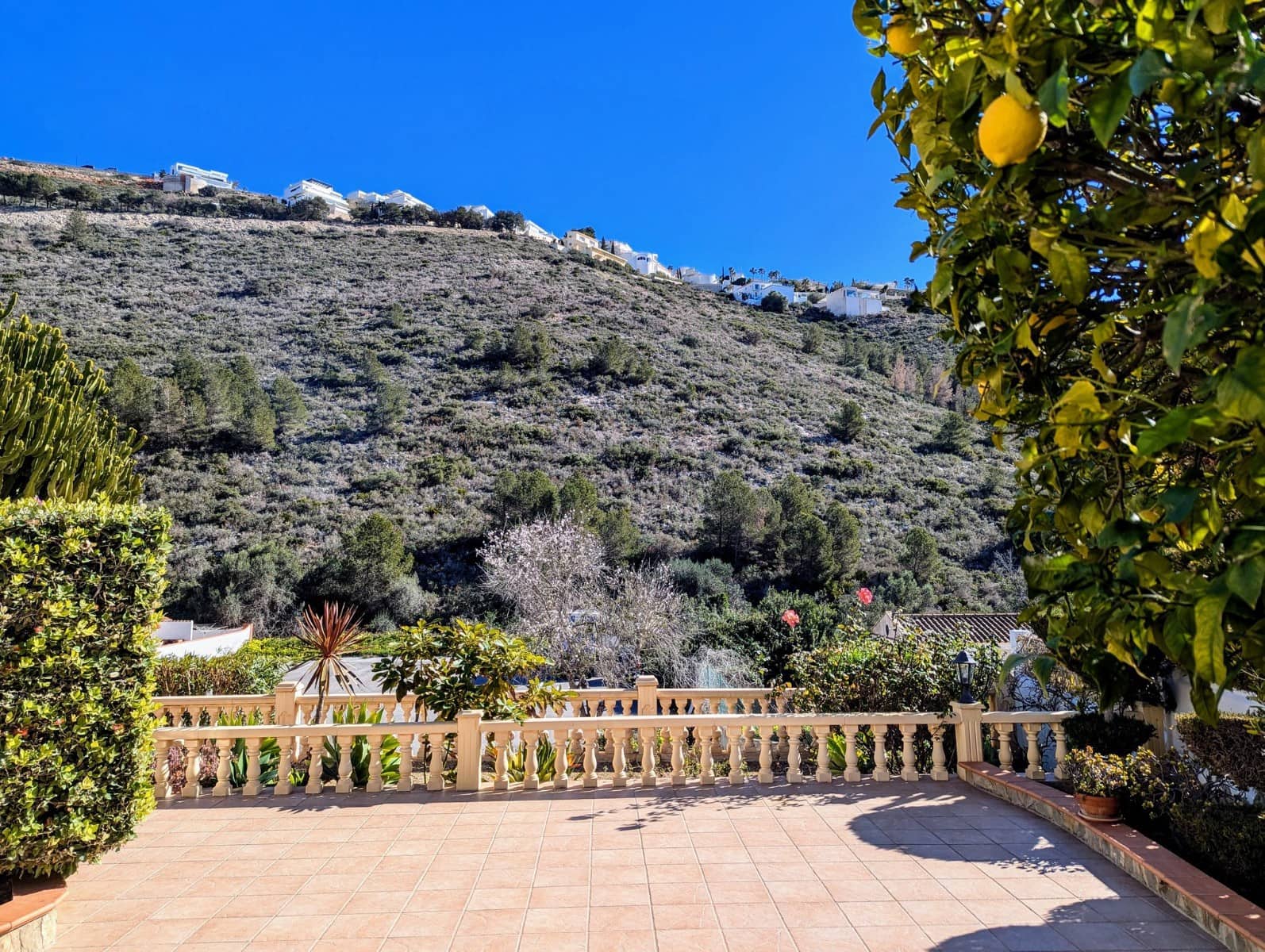 4 Zimmer Villa zu verkaufen in Moraira mit Pool Garage - 665.000 € (Ref: 9182485)