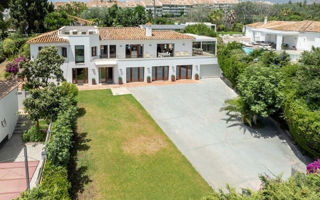 8 slaapkamer Villa te koop in Guadalmina Alta, Marbella met zwembad - € 3.000.000 (Ref: 9182492)