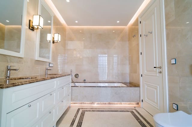 Chalet de 6 habitaciones en Los Flamingos, Benahavís en venta con piscina - 3.650.000 € (Ref: 9182500)