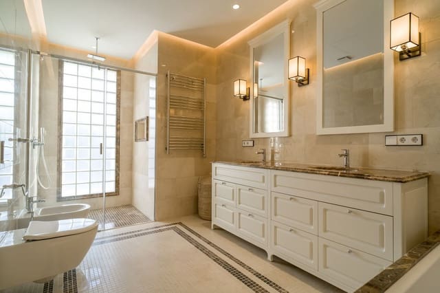 Chalet de 6 habitaciones en Los Flamingos, Benahavís en venta con piscina - 3.650.000 € (Ref: 9182500)