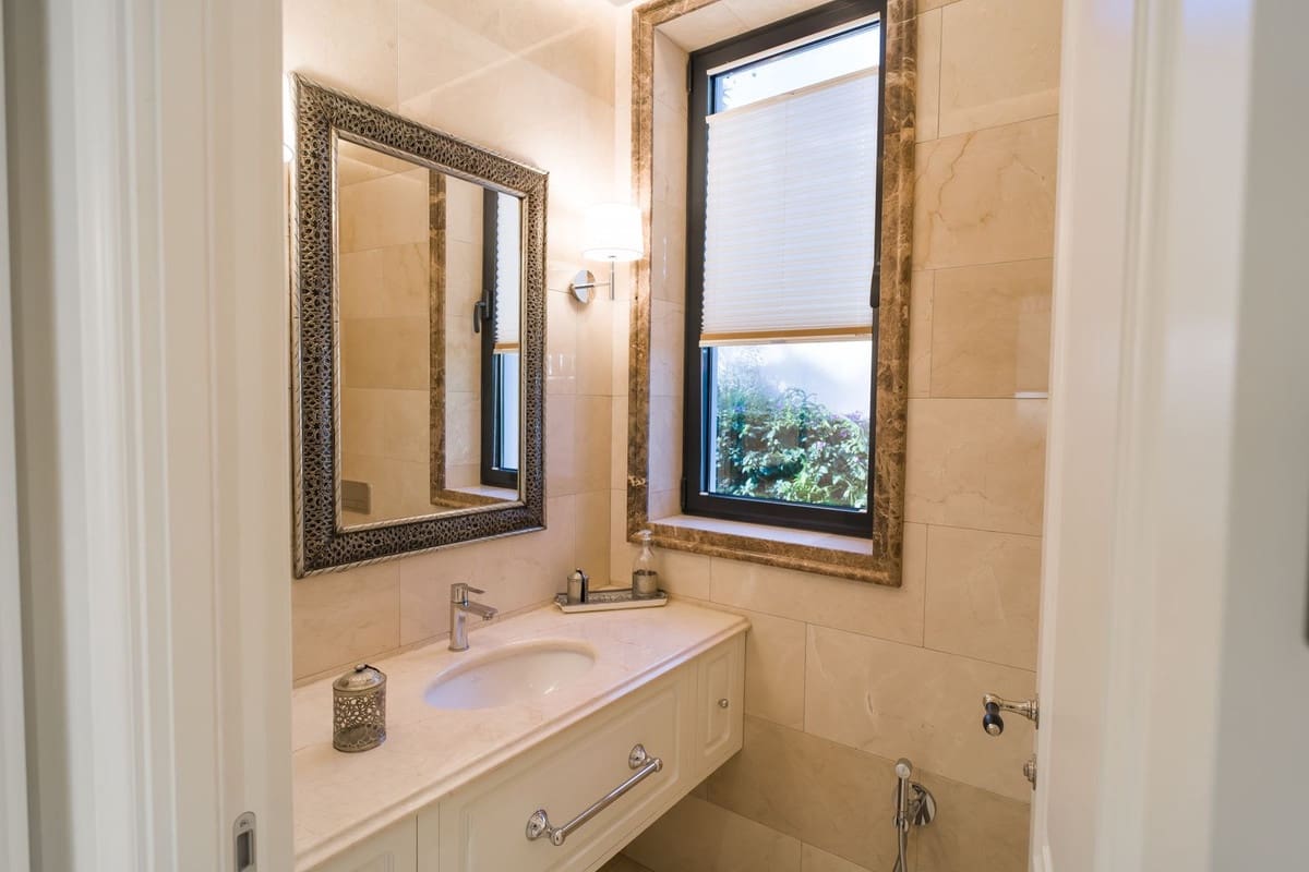 6 makuuhuone Huvila myytävänä paikassa Los Flamingos mukana uima-altaan - 3 650 000 € (Ref: 9182500)