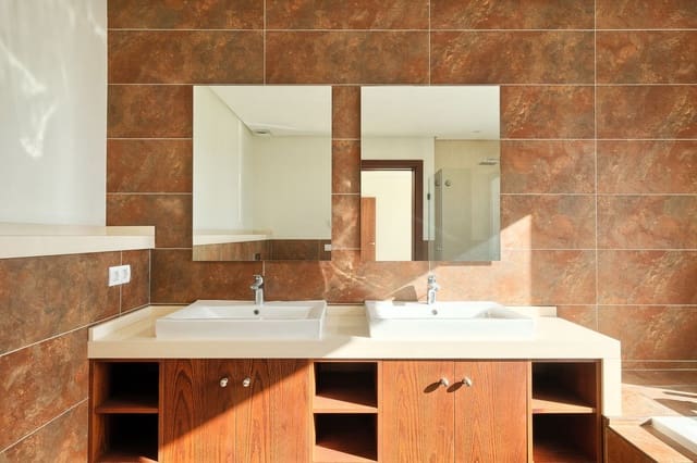 4 soveværelse Villa til salg i Los Arqueros - Puerto del Almendro, Benahavís med swimmingpool - € 2.200.000 (Ref: 9182512)