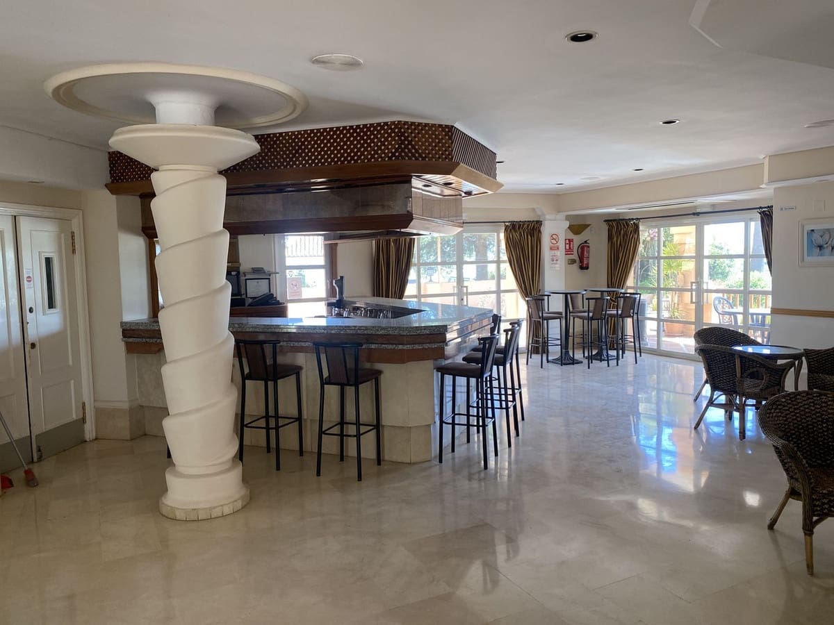 Komercyjne na sprzedaż w Mijas Golf z basenem - 1 350 000 € (Ref: 9182535)