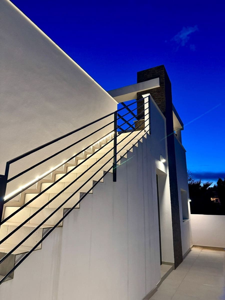 4 soverom Villa til salgs i Mijas med svømmebasseng - € 1 050 000 (Ref: 9182536)