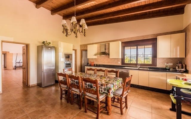 3 sypialnia Willa na sprzedaż w Zona Calvario, Estepona - 955 000 € (Ref: 9182556)