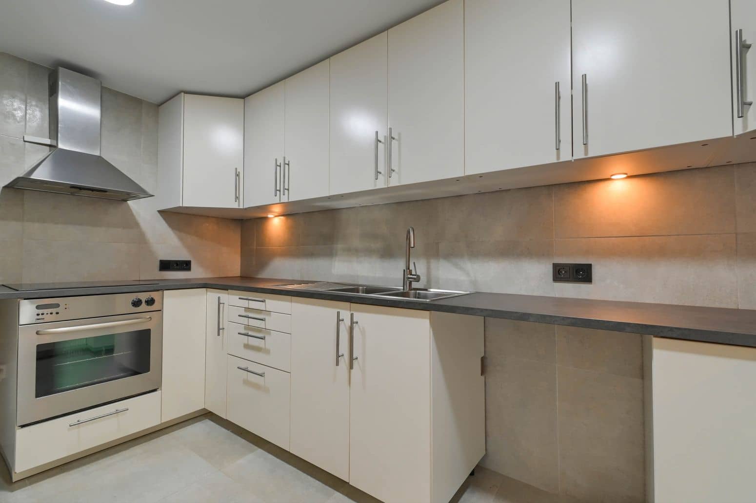 6 soverom Villa til salgs i Benissa med svømmebasseng garasje - € 4 750 000 (Ref: 9182557)