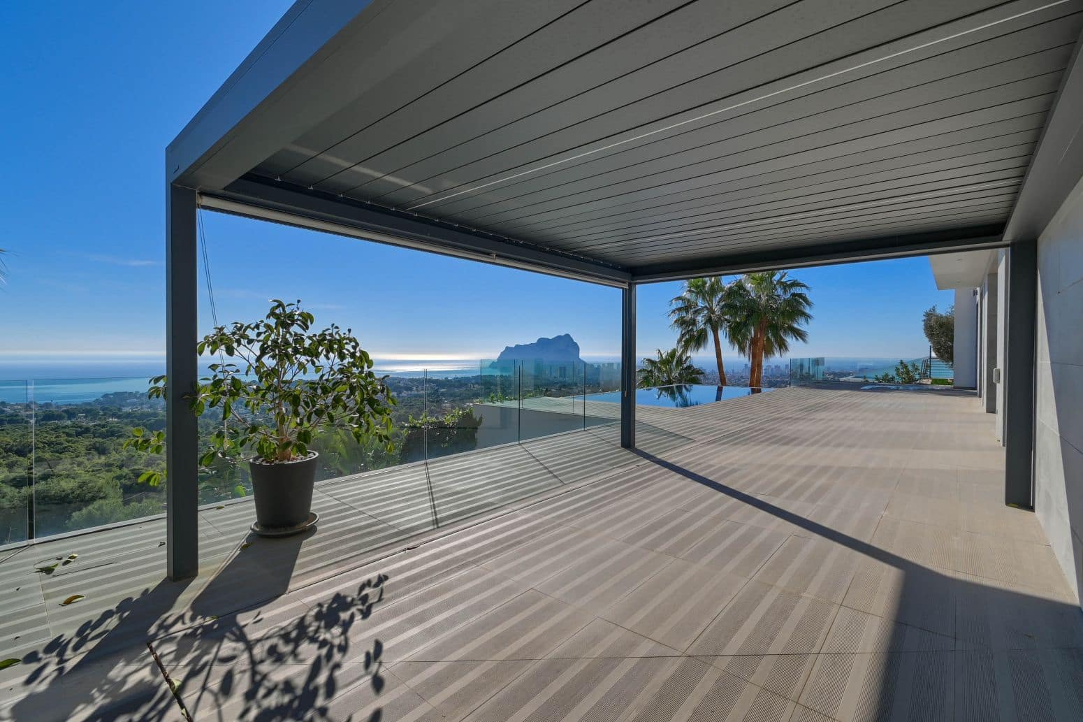 6 soverom Villa til salgs i Benissa med svømmebasseng garasje - € 4 750 000 (Ref: 9182557)