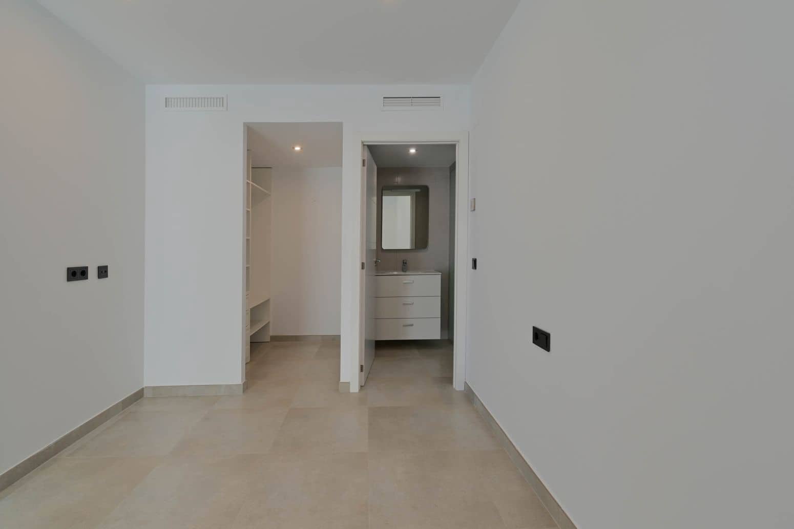 6 soverom Villa til salgs i Benissa med svømmebasseng garasje - € 4 750 000 (Ref: 9182557)