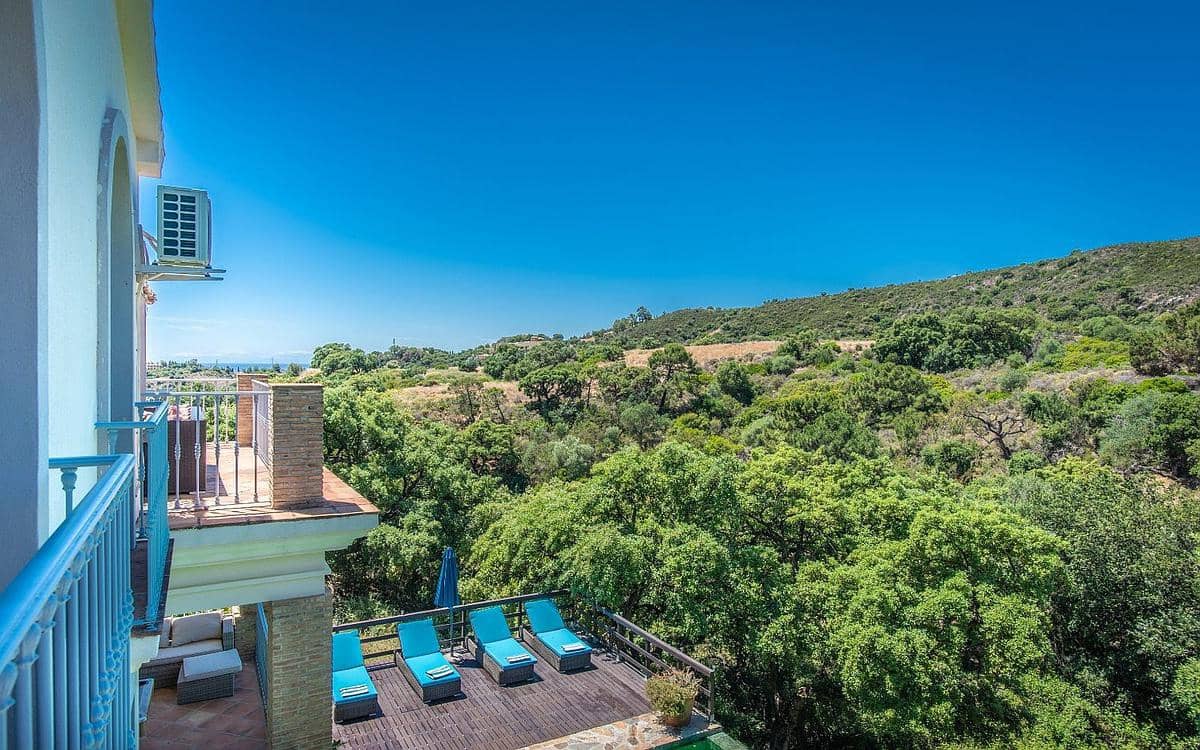 3 makuuhuone Huvila myytävänä paikassa Estepona mukana uima-altaan - 995 000 € (Ref: 9182563)