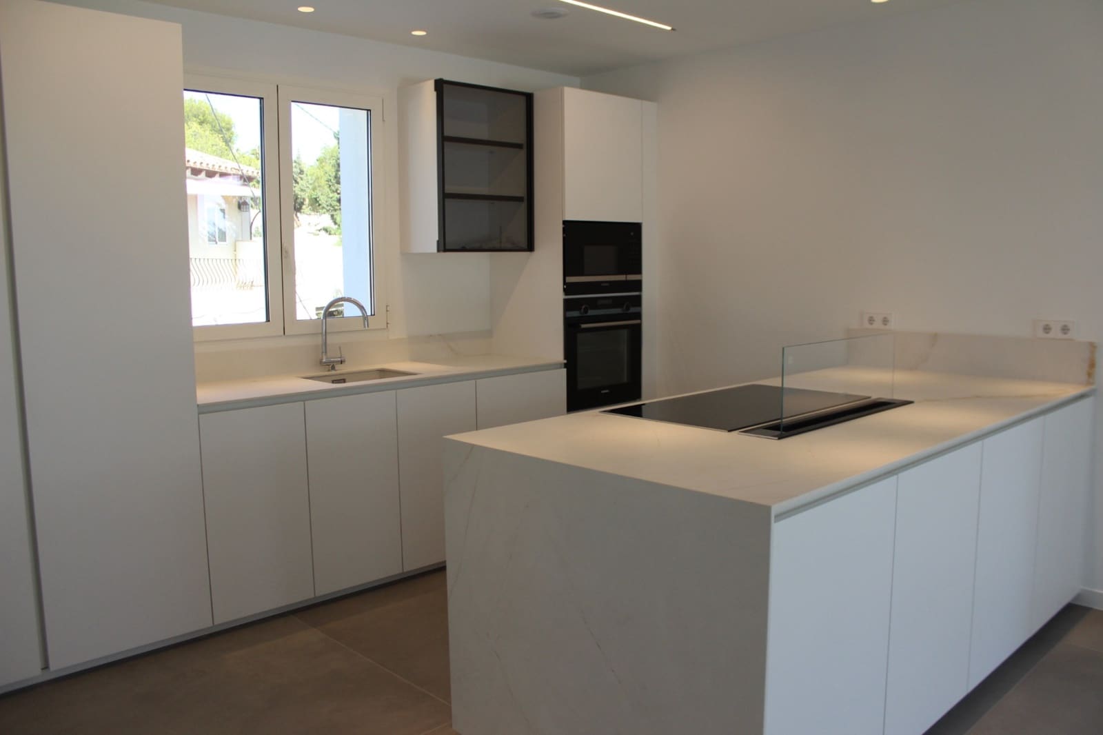 5 soverom Villa til salgs i Teulada med svømmebasseng garasje - € 2 400 000 (Ref: 9182569)