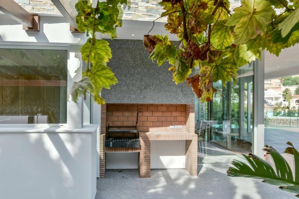 3 makuuhuone Huvila myytävänä paikassa Calpe / Calp mukana uima-altaan 
autotalli - 2 950 000 € (Ref: 9182582)