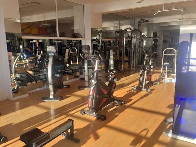 Commercial for sale in Altea - € 730,000 (Ref: 9182583)