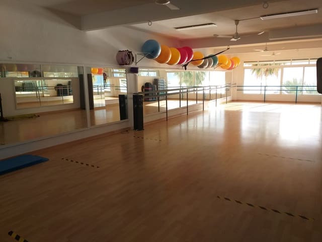 Commercial for sale in Altea - € 730,000 (Ref: 9182583)