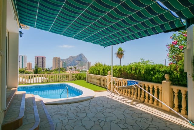 3 chambre Villa/Maison à vendre à Canuta, Calpe / Calp avec piscine garage - 750 000 € (Ref: 9182584)