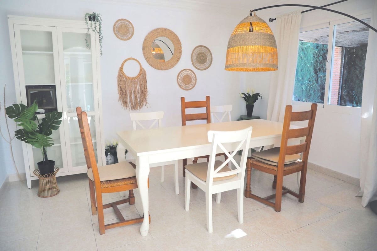 5 soverom Villa til salgs i La Capellania med svømmebasseng - € 1 250 000 (Ref: 9182599)