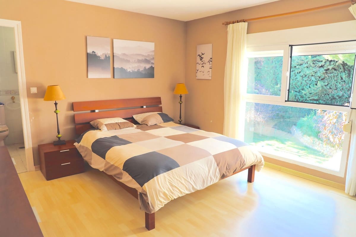 5 soverom Villa til salgs i La Capellania med svømmebasseng - € 1 250 000 (Ref: 9182599)