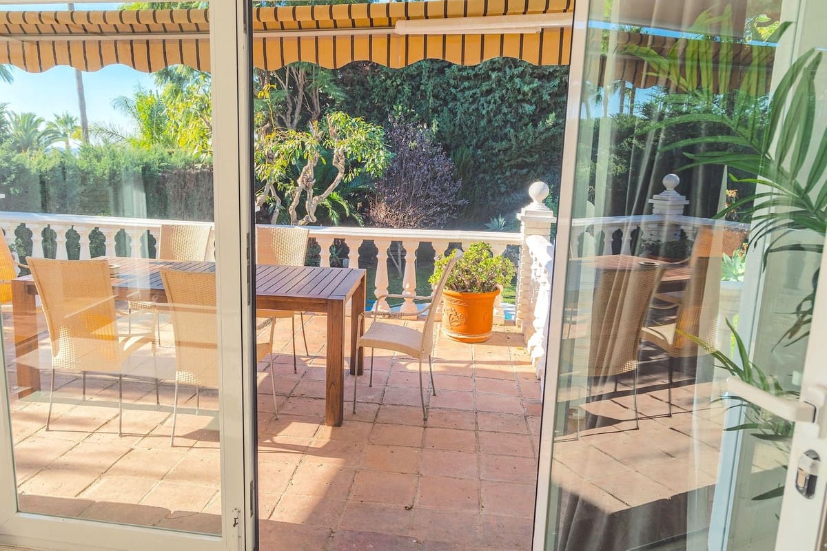 5 soverom Villa til salgs i La Capellania med svømmebasseng - € 1 250 000 (Ref: 9182599)