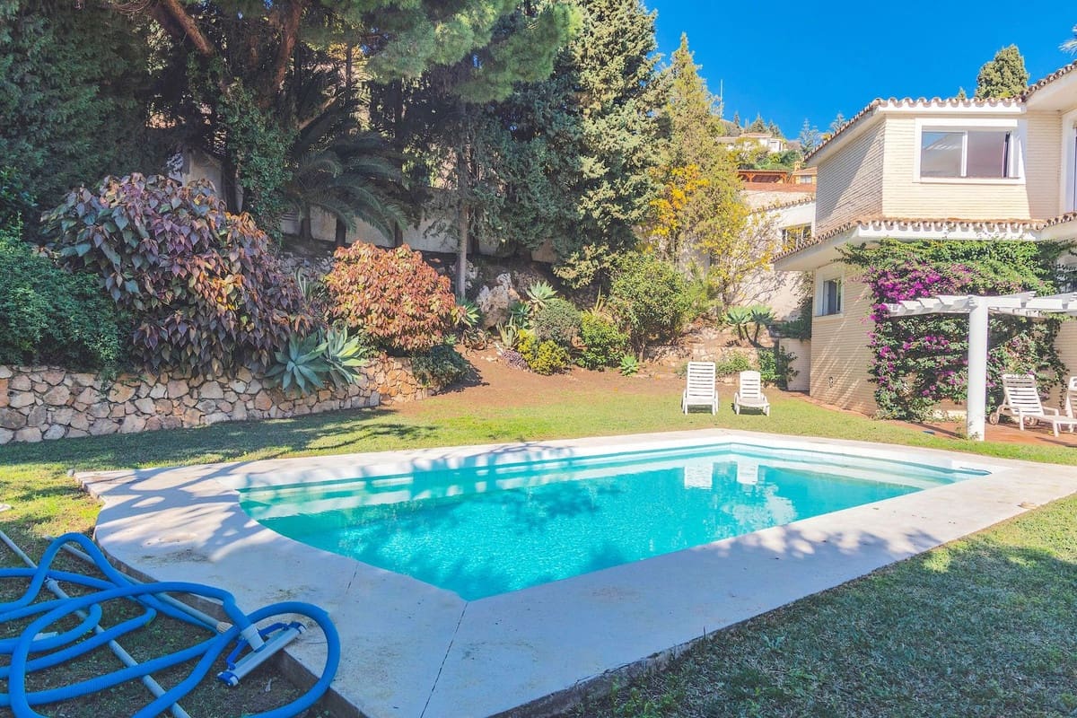 5 soverom Villa til salgs i La Capellania med svømmebasseng - € 1 250 000 (Ref: 9182599)