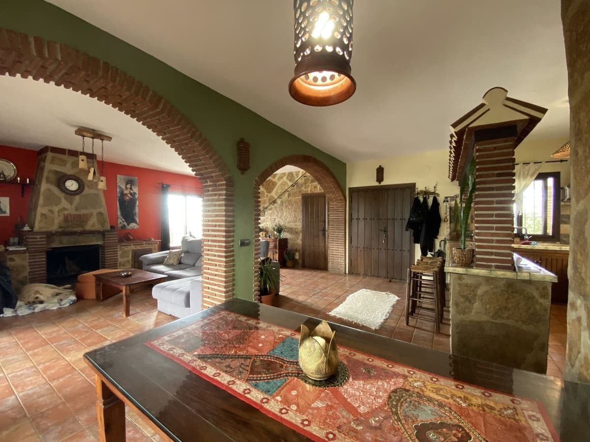 4 quarto Moradia para venda em Mijas com piscina - 550 000 € (Ref: 9182614)