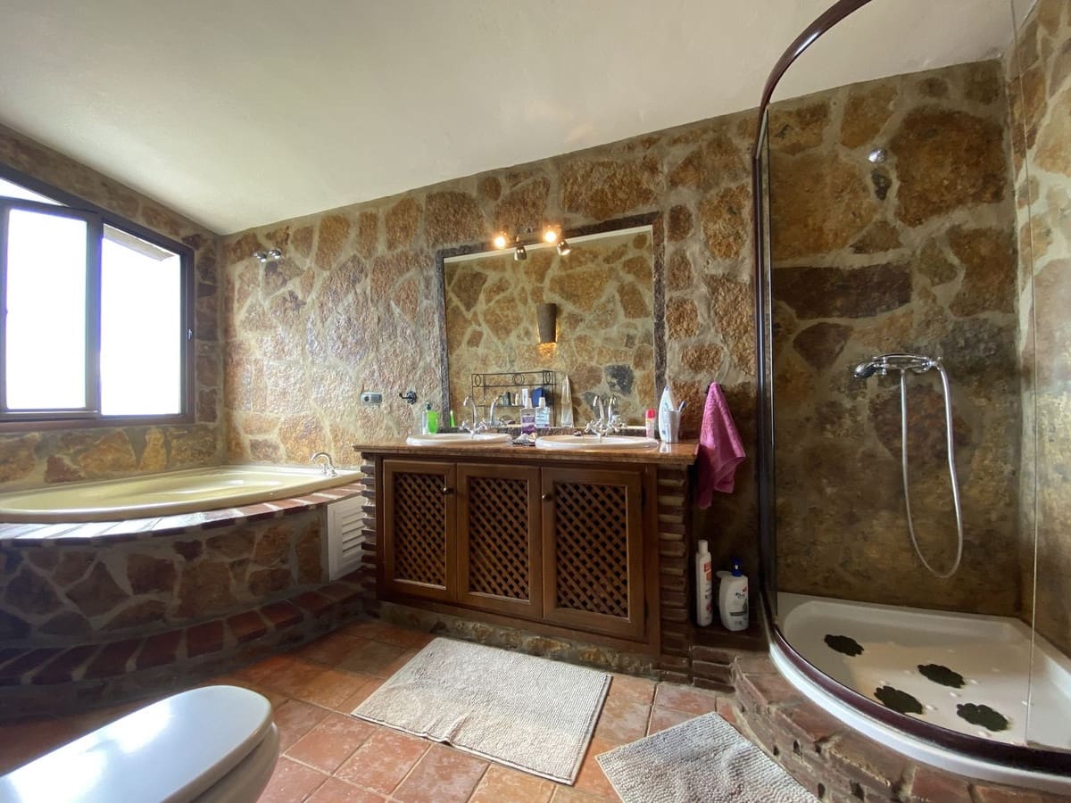 4 quarto Moradia para venda em Mijas com piscina - 550 000 € (Ref: 9182614)