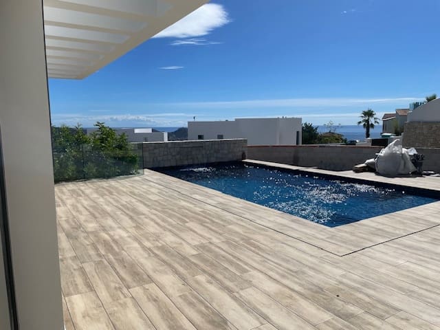 3 soverom Villa til salgs i Moraira med svømmebasseng garasje - € 2 250 000 (Ref: 9182615)