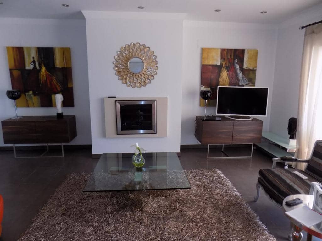 4 slaapkamer Villa te koop in Teulada met zwembad - € 1.800.000 (Ref: 9182651)