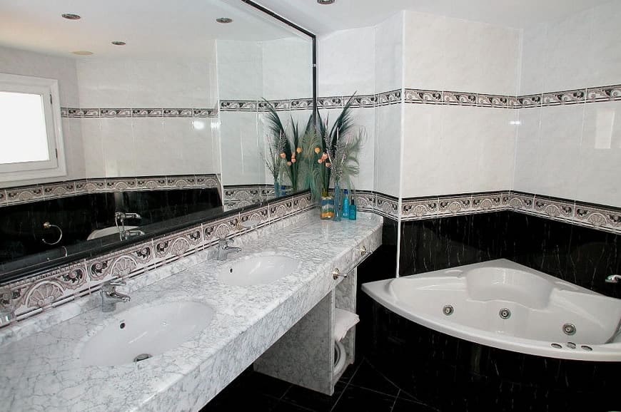 4 sovrum Villa till salu i Moraira med pool garage - 980 000 € (Ref: 9182663)