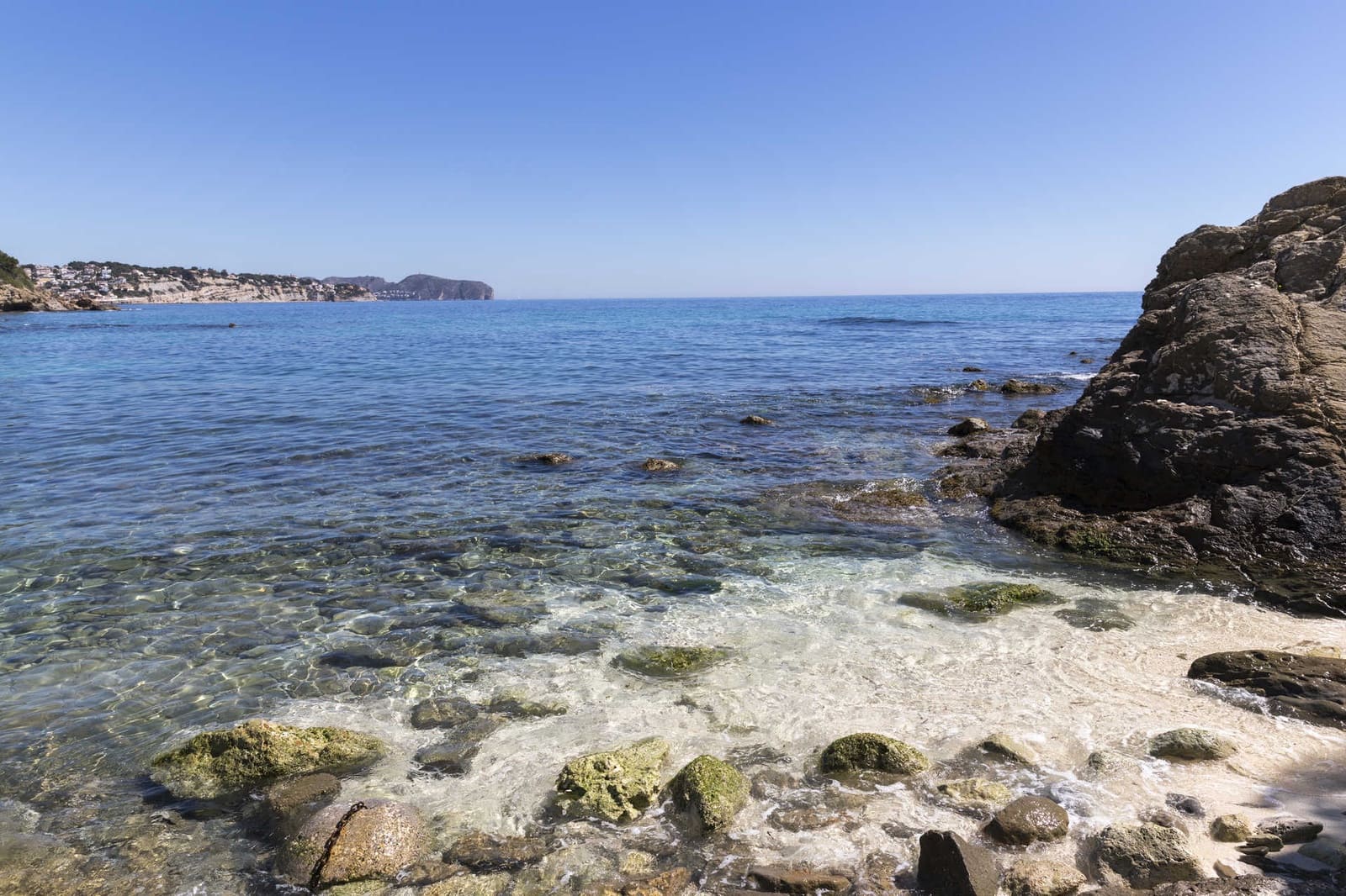 3 bedroom Villa for sale in Moraira with pool - € 1,495,000 (Ref: 9182665)