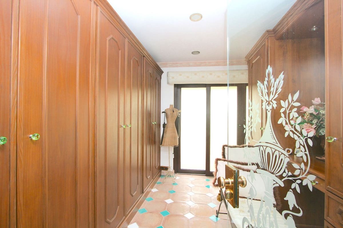 7 soverom Villa til salgs i Benalmadena Costa med svømmebasseng - € 2 500 000 (Ref: 9182673)