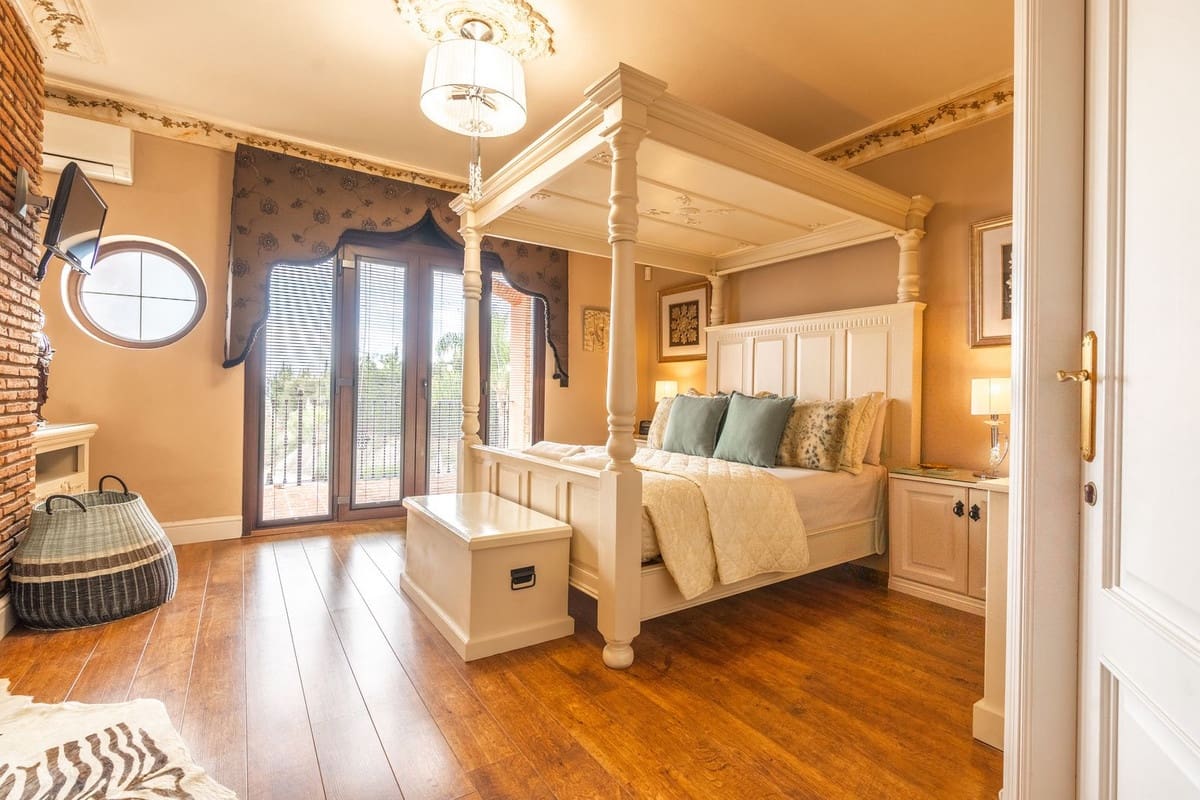 7 soverom Villa til salgs i Benalmadena Costa med svømmebasseng - € 2 500 000 (Ref: 9182673)