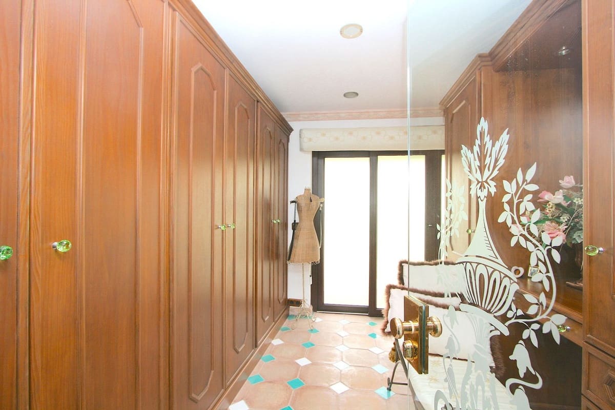 7 Zimmer Villa zu verkaufen in Benalmadena Costa mit Pool - 2.500.000 € (Ref: 9182673)