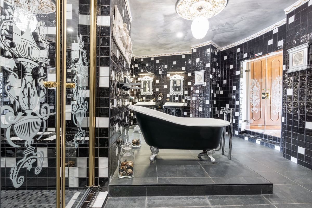 7 Zimmer Villa zu verkaufen in Benalmadena Costa mit Pool - 2.500.000 € (Ref: 9182673)