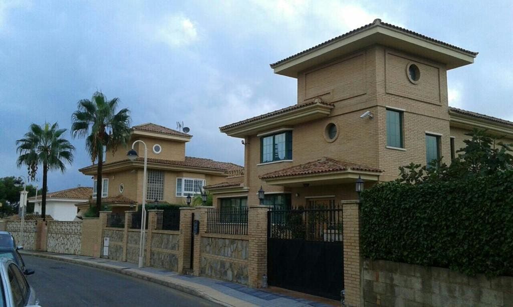 8 soverom Villa til salgs i Benidorm med svømmebasseng - € 890 000 (Ref: 9182694)