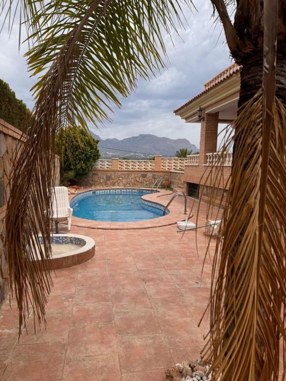 8 soverom Villa til salgs i Benidorm med svømmebasseng - € 890 000 (Ref: 9182694)