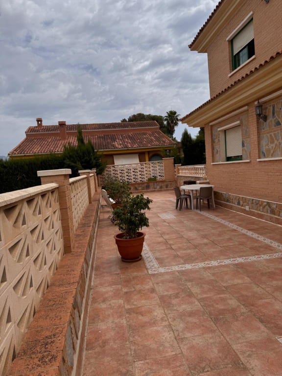 8 soverom Villa til salgs i Benidorm med svømmebasseng - € 890 000 (Ref: 9182694)