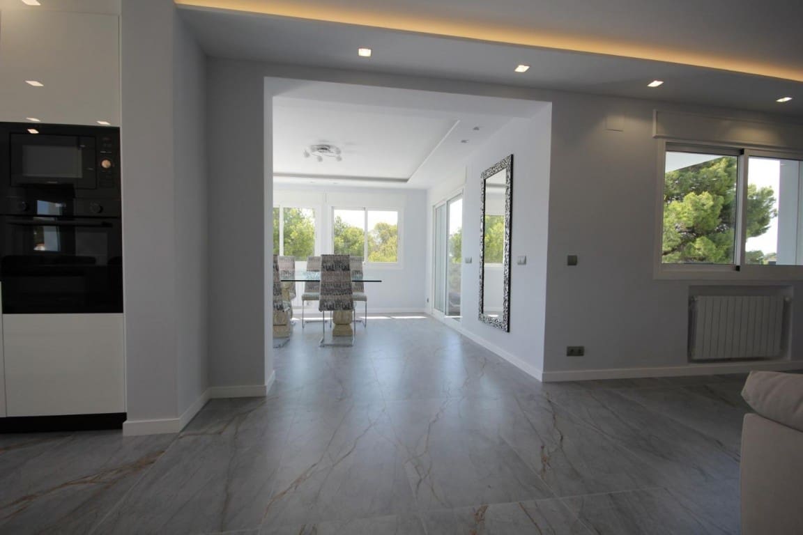 5 soverom Villa til salgs i La Nucia med svømmebasseng garasje - € 1 350 000 (Ref: 9182710)