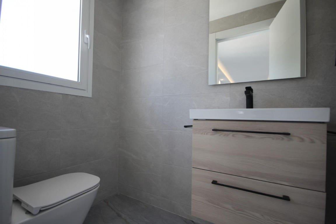 5 soverom Villa til salgs i La Nucia med svømmebasseng garasje - € 1 350 000 (Ref: 9182710)