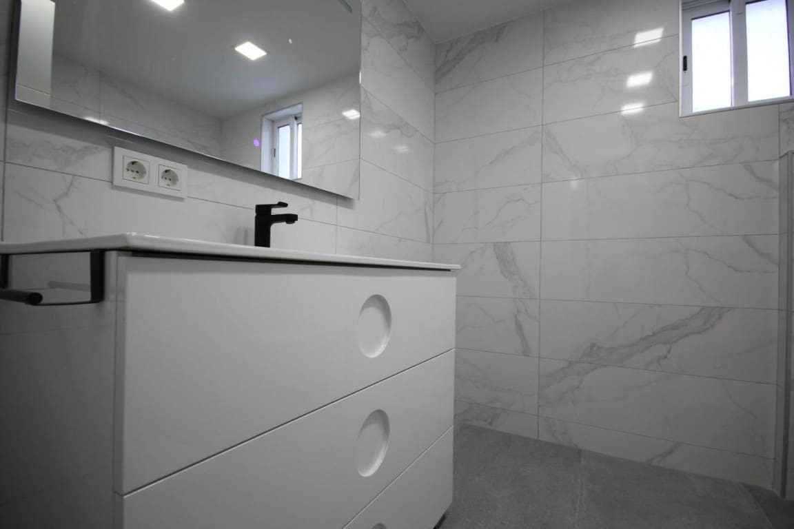 5 soverom Villa til salgs i La Nucia med svømmebasseng garasje - € 1 350 000 (Ref: 9182710)