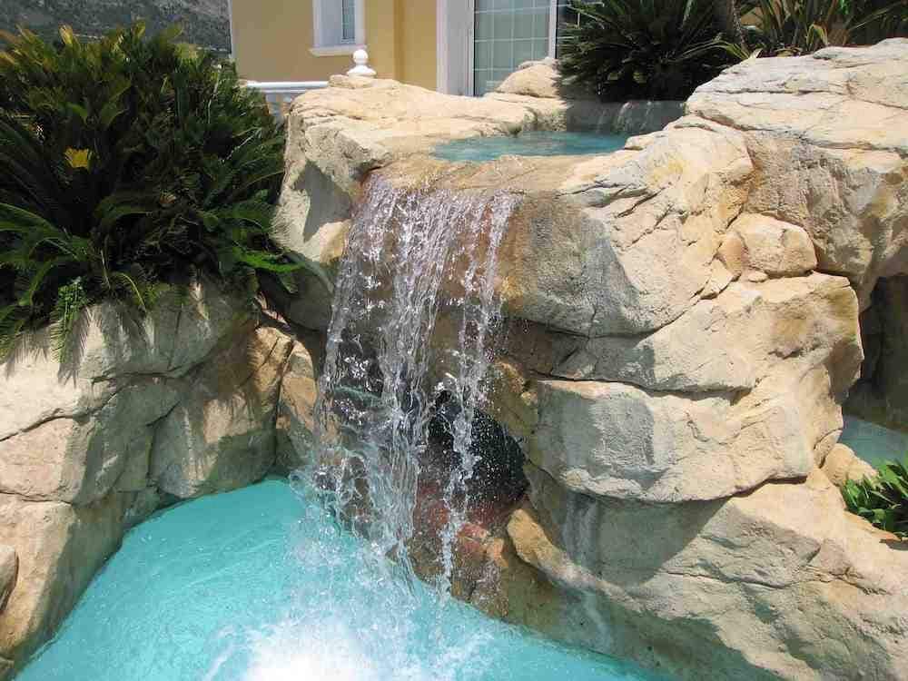 8 bedroom Villa for sale in La Nucia with pool garage - € 4,200,000 (Ref: 9182727)