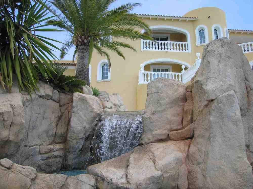 8 bedroom Villa for sale in La Nucia with pool garage - € 4,200,000 (Ref: 9182727)