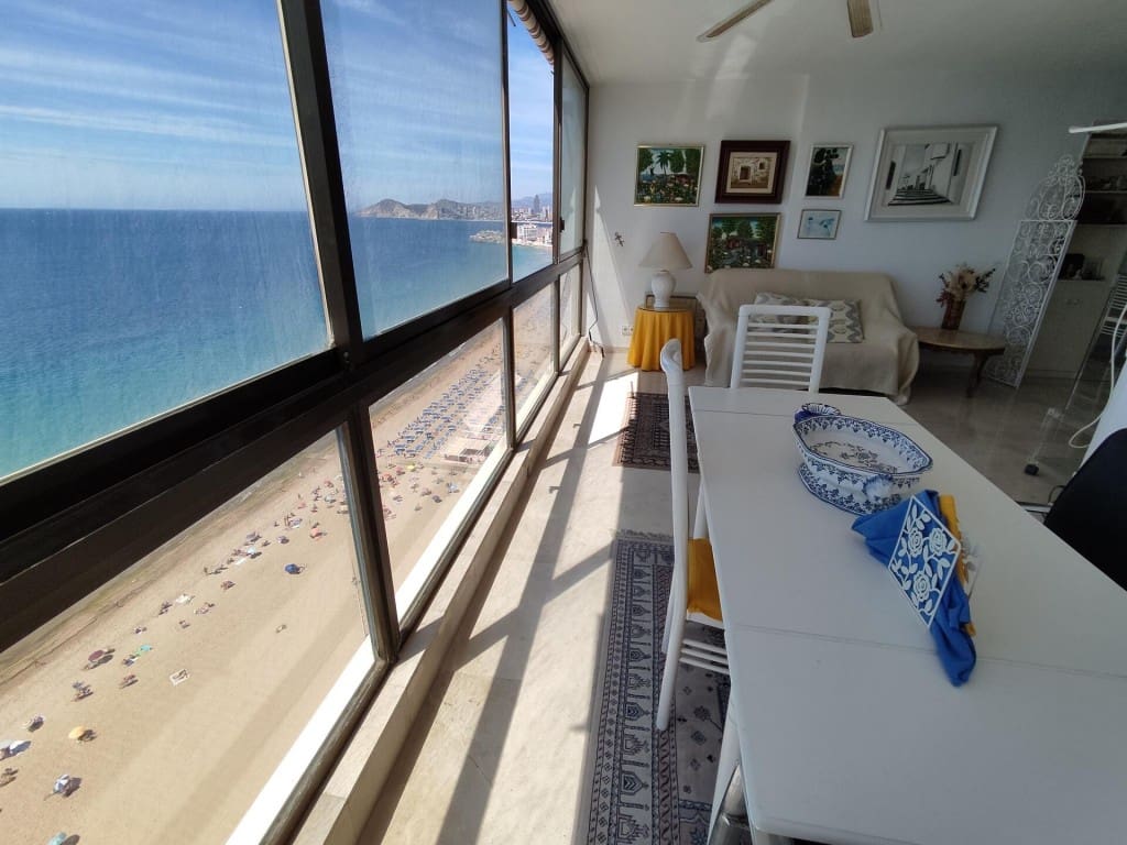 3 bedroom Apartment for sale in Benidorm with pool garage - € 685,000 (Ref: 9182742)