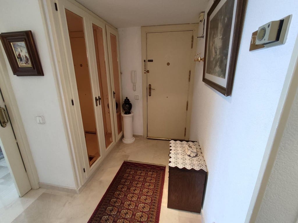 3 bedroom Apartment for sale in Benidorm with pool garage - € 685,000 (Ref: 9182742)