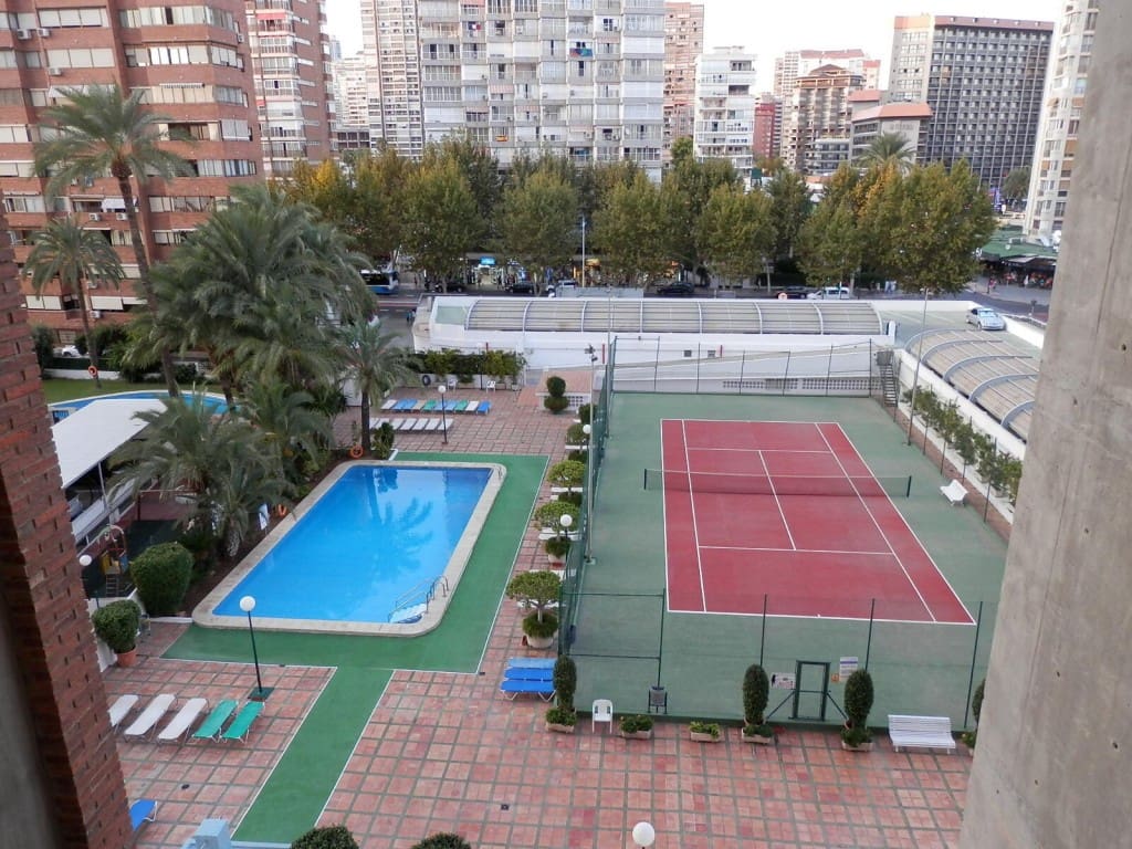 3 bedroom Apartment for sale in Benidorm with pool garage - € 685,000 (Ref: 9182742)