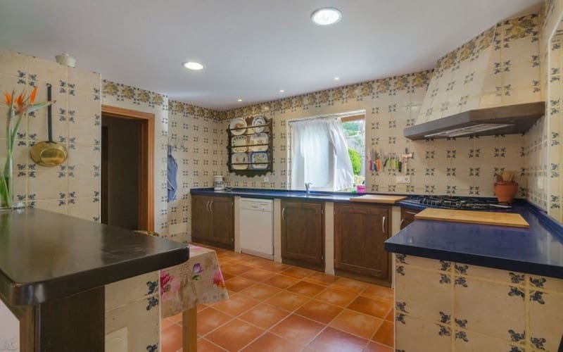 4 slaapkamer Finca/Landhuis te koop in Estepona met zwembad - € 817.000 (Ref: 9182743)